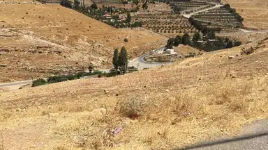 أرض في طريق السرو مثلث اليزيديه ‎ثاني دخله عالشمال - 100,000 دأ - صورة NaN